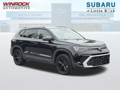 Used 2025 Volkswagen Taos SEL AWD/4WD image 1