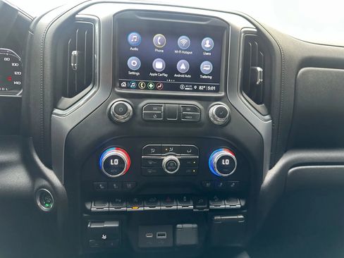 Used 2021 GMC Sierra 1500 SLT image 35