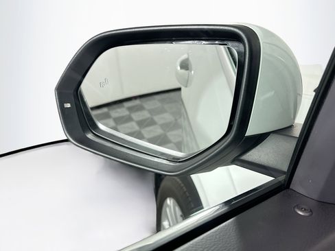 Used 2023 Volkswagen Atlas Cross Sport SE w/ Panoramic Sunroof Package FWD image 16
