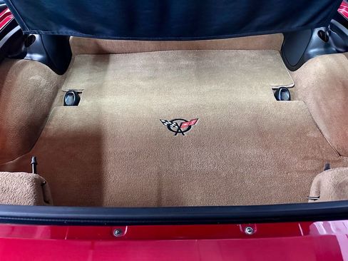 Used 2000 Chevrolet Corvette Coupe w/ Memory Pkg image 25