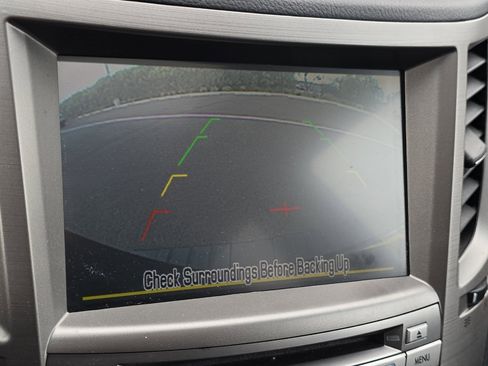 Used 2011 Subaru Outback 2.5i Limited image 20