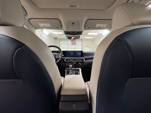 New 2026 Nissan Sentra SL w/ Floor Mat Package FWD image 17