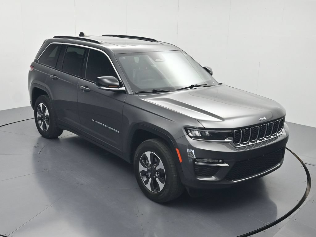 Used 2024 Jeep Grand Cherokee Limited 4xe w/ Trailer Tow Package AWD/4WD image 33
