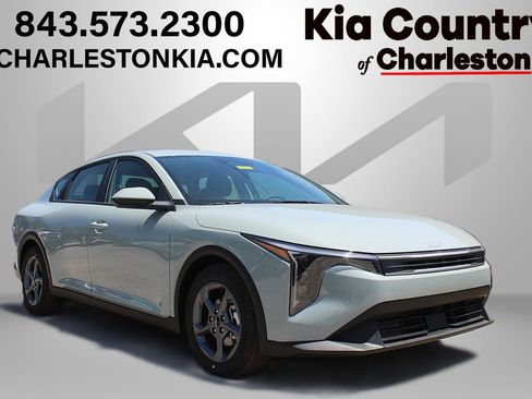 New 2026 Kia K4 LXS image 1