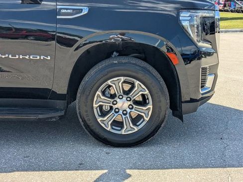 Used 2023 GMC Yukon SLE RWD image 12