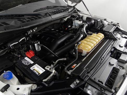 Used 2015 Ford F150 XLT w/ Equipment Group 302A Luxury image 39