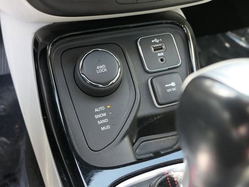 Used 2020 Jeep Compass Limited AWD/4WD image 20