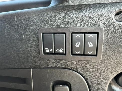Used 2019 GMC Yukon XL Denali w/ Open Road Package AWD/4WD image 13