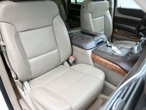 Used 2015 Chevrolet Suburban LTZ AWD/4WD image 39