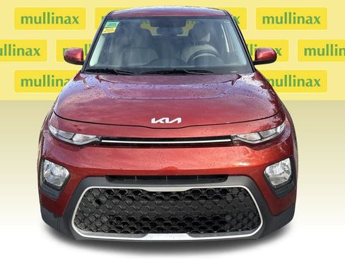 Used 2022 Kia Soul LX image 14
