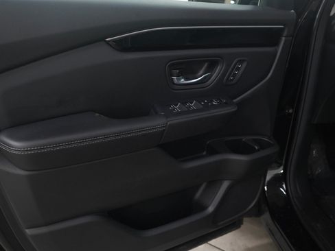 Used 2023 Honda Pilot Touring image 25