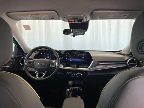 Used 2025 Chevrolet Trax ACTIV w/ Driver Confidence Package FWD image 9