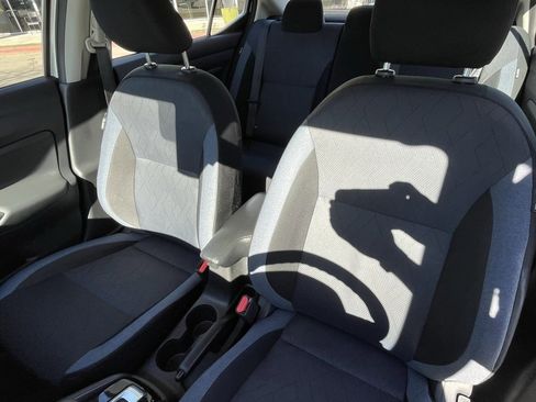 Used 2024 Nissan Versa SV image 21