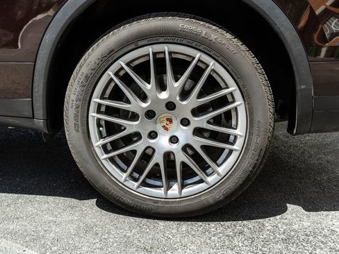 Used 2016 Porsche Cayenne AWD/4WD image 36