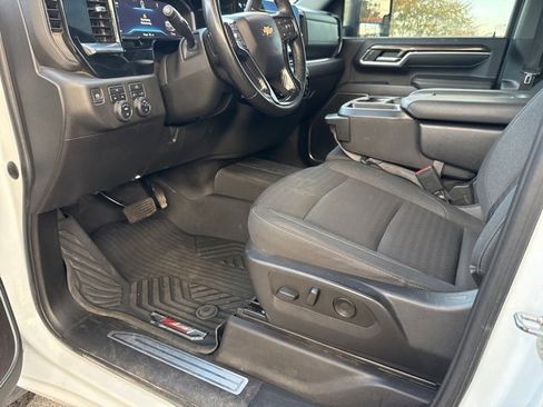 Used 2024 Chevrolet Silverado 2500 LT image 24