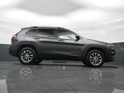 Used 2019 Jeep Cherokee Latitude Plus AWD/4WD image 29