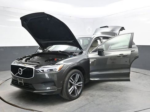Used 2019 Volvo XC60 T6 Momentum w/ Multimedia Package AWD/4WD image 43