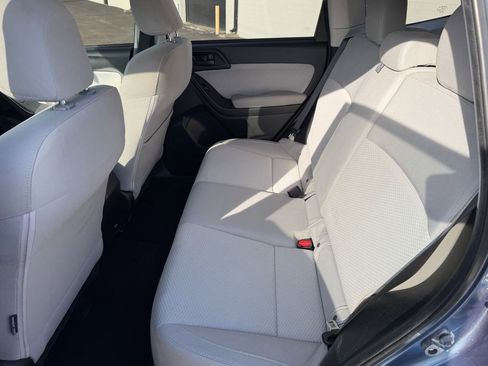 Used 2017 Subaru Forester 2.5i w/ Alloy Wheel Package image 13