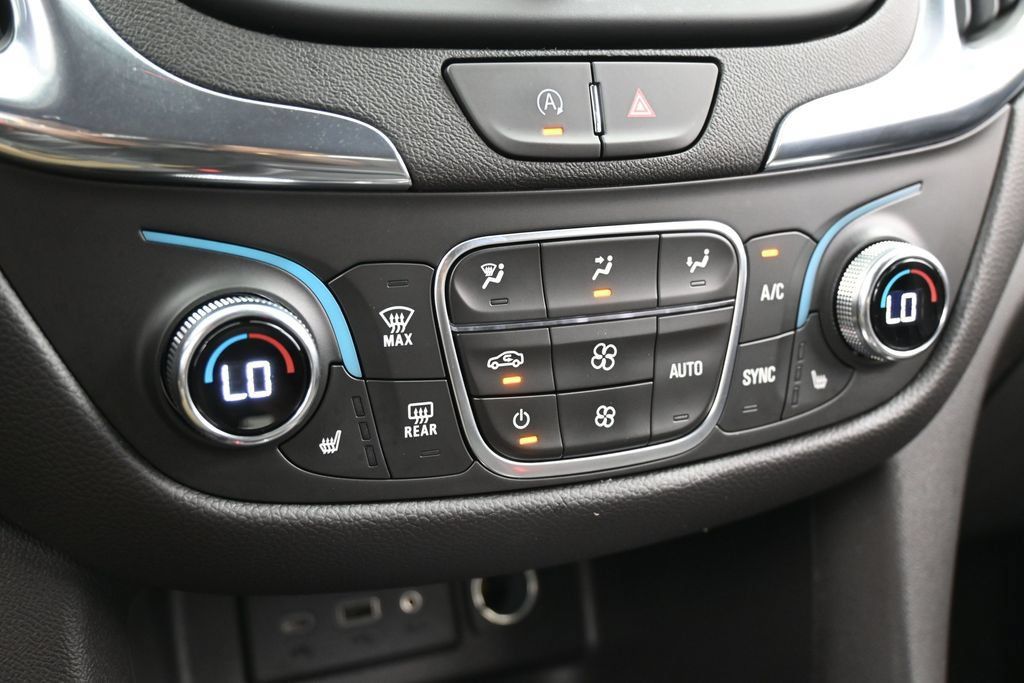 Used 2024 Chevrolet Equinox LT FWD image 20