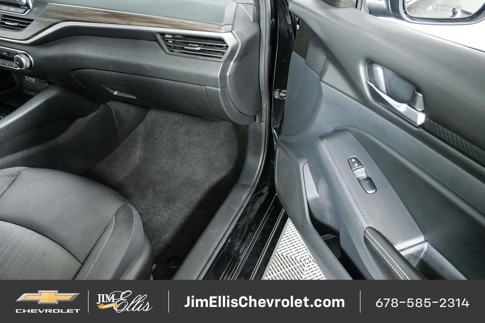 Used 2024 Nissan Altima 2.5 SV FWD image 23
