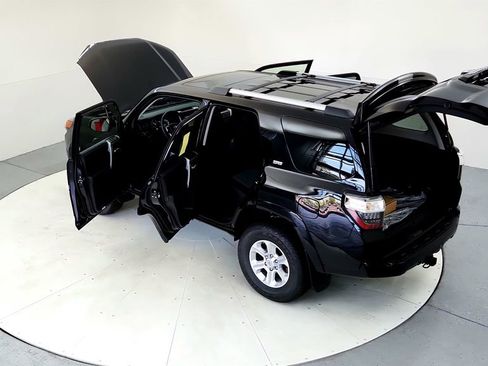 Used 2023 Toyota 4Runner SR5 Premium w/ Moonroof Package AWD/4WD image 25