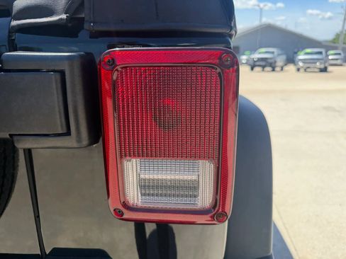 Used 2014 Jeep Wrangler Sport w/ Quick Order Package 24S AWD/4WD image 49