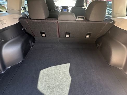 Used 2022 Subaru Forester Premium image 9