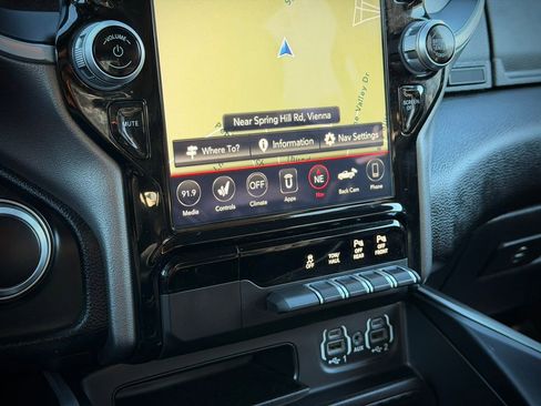 Used 2021 RAM 1500 Big Horn image 39