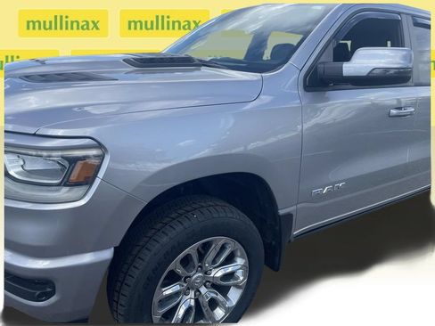 Used 2023 RAM 1500 Laramie AWD/4WD image 5