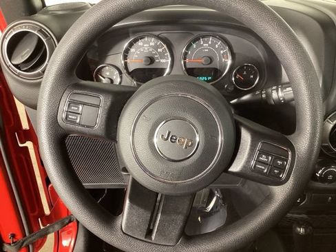 Used 2018 Jeep Wrangler Unlimited Sport AWD/4WD image 16