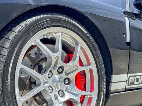 Used 2005 Ford GT RWD image 59