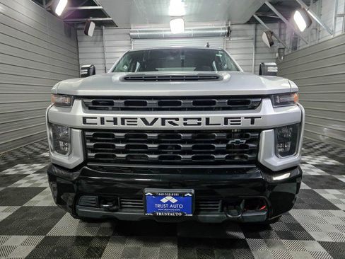 Used 2022 Chevrolet Silverado 2500 Custom w/ Custom Value Package AWD/4WD image 3