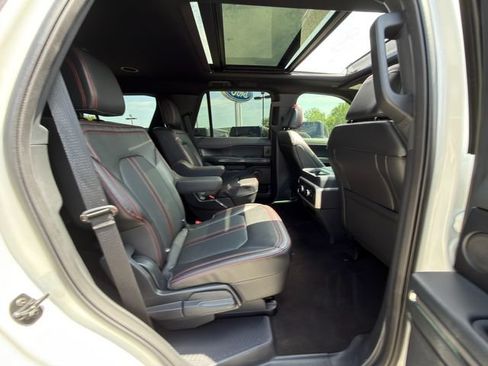 Used 2023 Ford Expedition Limited AWD/4WD image 11