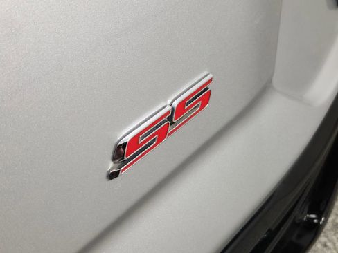 Used 2019 Chevrolet Camaro SS RWD image 11