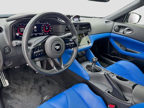 Used 2023 Nissan Z w/ Floor Mat Package (L93) RWD image 7