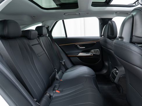 Used 2025 Mercedes-Benz E 450 4MATIC All-Terrain Wagon w/ Multicontour Seating Package image 28