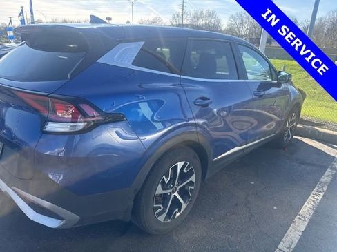 Used 2023 Kia Sportage EX image 9