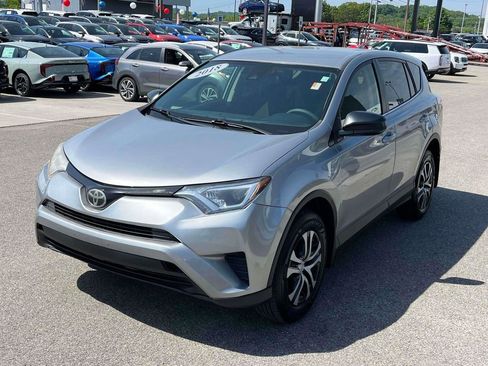 Used 2018 Toyota RAV4 LE w/ All Weather Liner Package AWD/4WD image 32