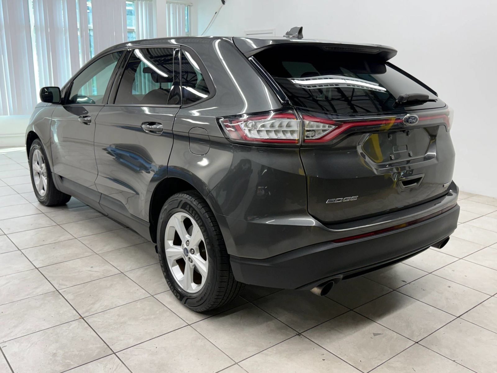 Used 2016 Ford Edge SE FWD image 7