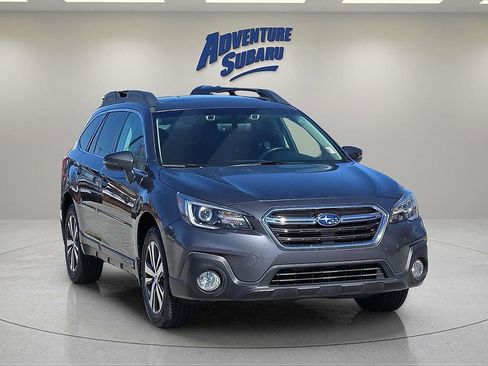 Used 2018 Subaru Outback 2.5i Limited image 1