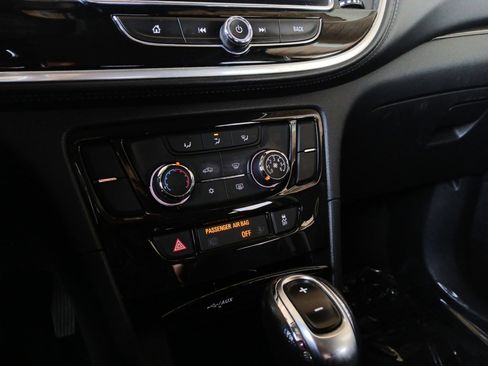 Used 2021 Buick Encore Preferred image 19