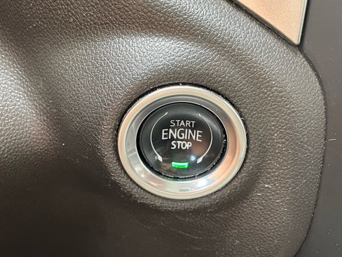 Used 2022 Chevrolet Silverado 1500 LTZ AWD/4WD image 13