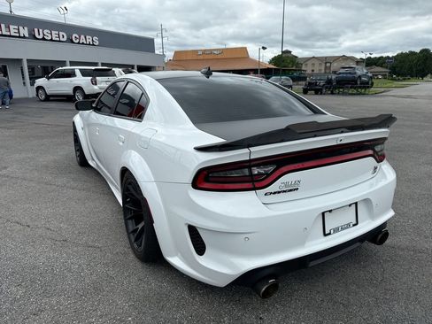 Used 2022 Dodge Charger Scat Pack RWD image 12