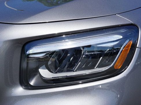 Certified 2025 Mercedes-Benz GLB 250 image 8