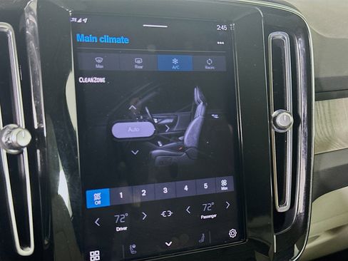 Used 2023 Volvo XC40 B5 Plus w/ Protection Package Premier image 24