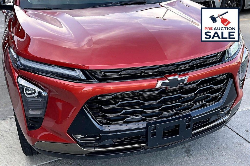 Used 2024 Chevrolet Trax ACTIV w/ Driver Confidence Package FWD image 30