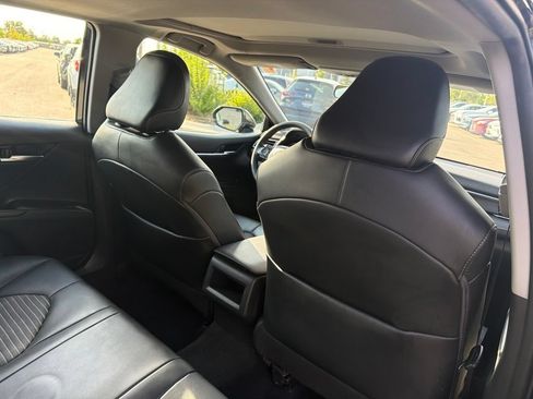 Used 2021 Toyota Camry SE FWD image 16