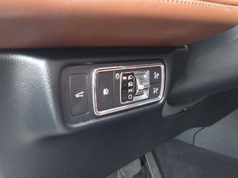 Used 2020 Lincoln Aviator Reserve w/ Equipment Group 202A image 15