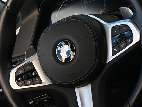 Used 2023 BMW X5 xDrive40i w/ Executive Package image 24