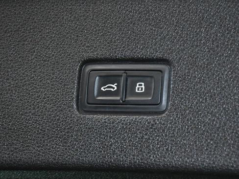 Used 2021 Audi Q8 Premium Plus w/ Premium Plus Package image 81